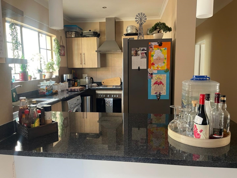 To Let 2 Bedroom Property for Rent in Mooikloof Ridge Gauteng