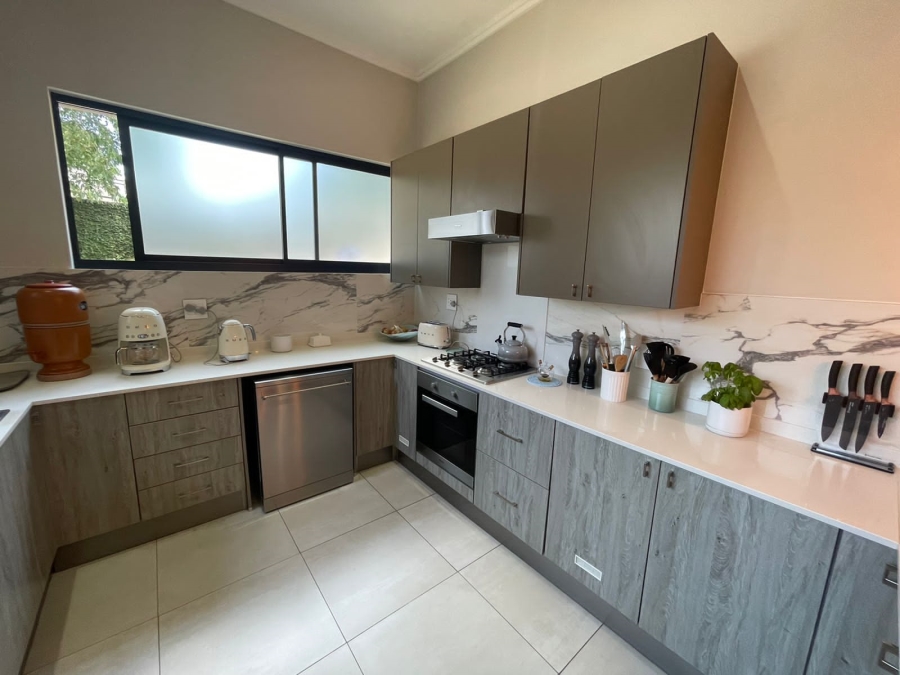 To Let 3 Bedroom Property for Rent in Morningside Gauteng