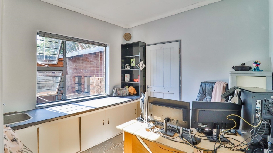 3 Bedroom Property for Sale in Northcliff Gauteng