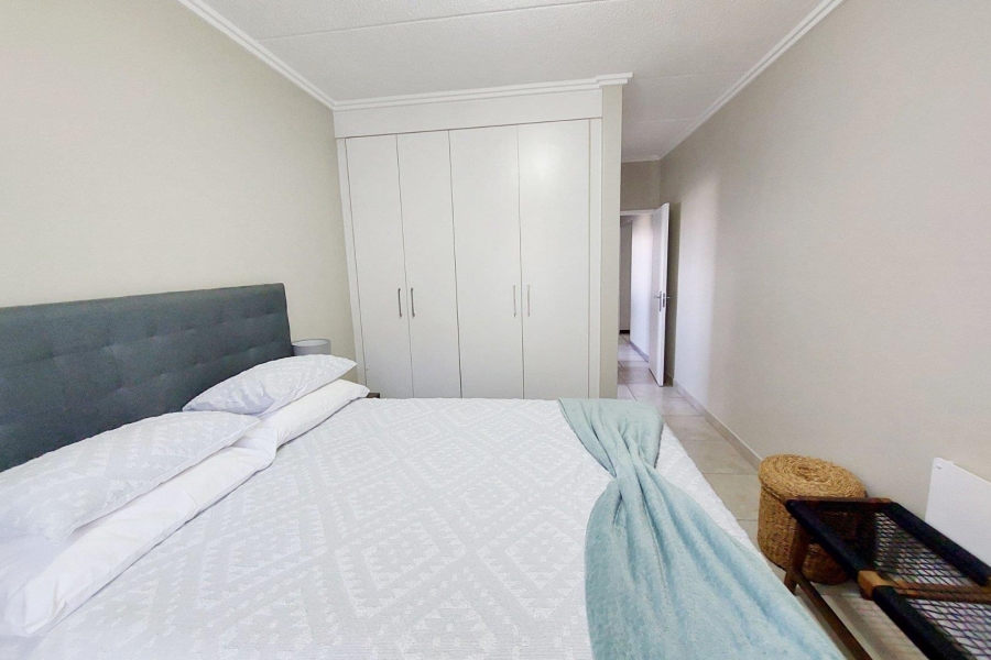 To Let 2 Bedroom Property for Rent in Bryanston Gauteng