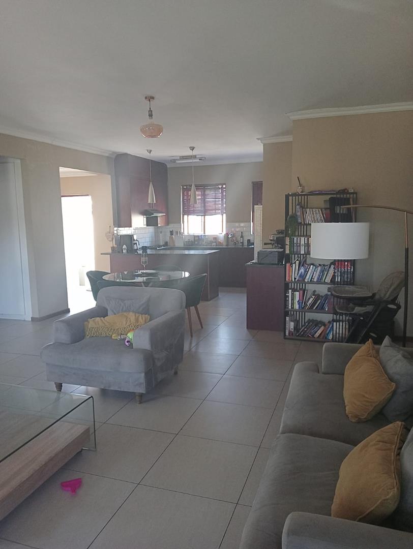 3 Bedroom Property for Sale in Equestria Gauteng