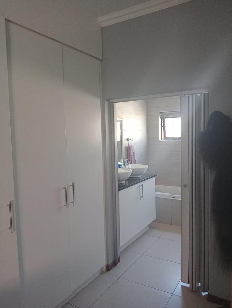 3 Bedroom Property for Sale in Equestria Gauteng