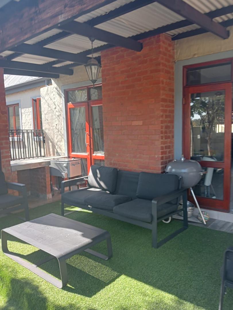 3 Bedroom Property for Sale in Equestria Gauteng