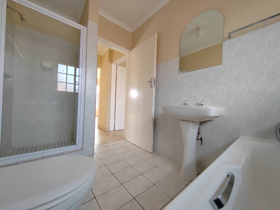 To Let 2 Bedroom Property for Rent in Pierre Van Ryneveld Gauteng