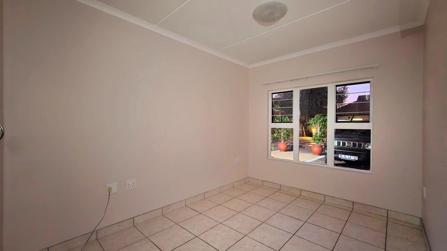 1 Bedroom Property for Sale in Montana Tuine Gauteng