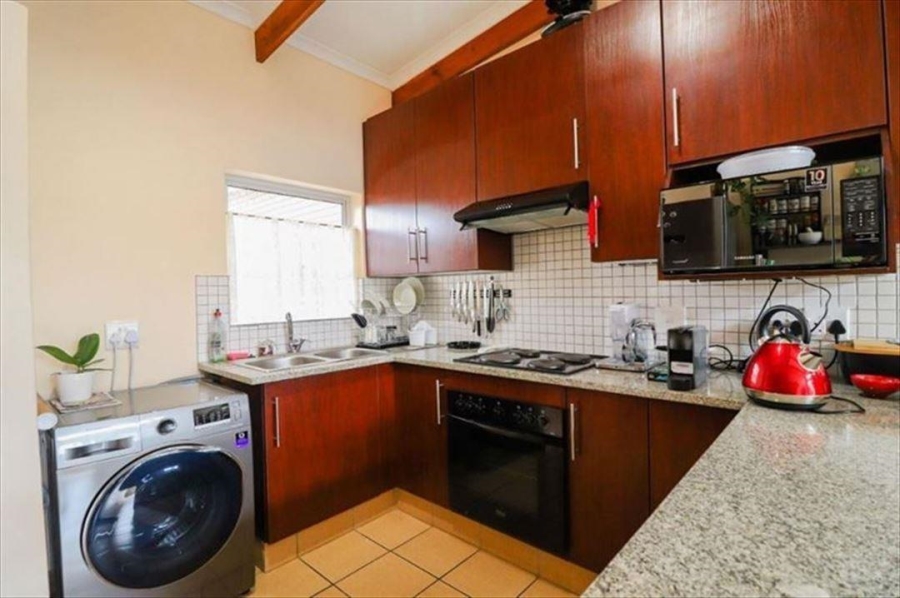 3 Bedroom Property for Sale in Glen Marais Gauteng