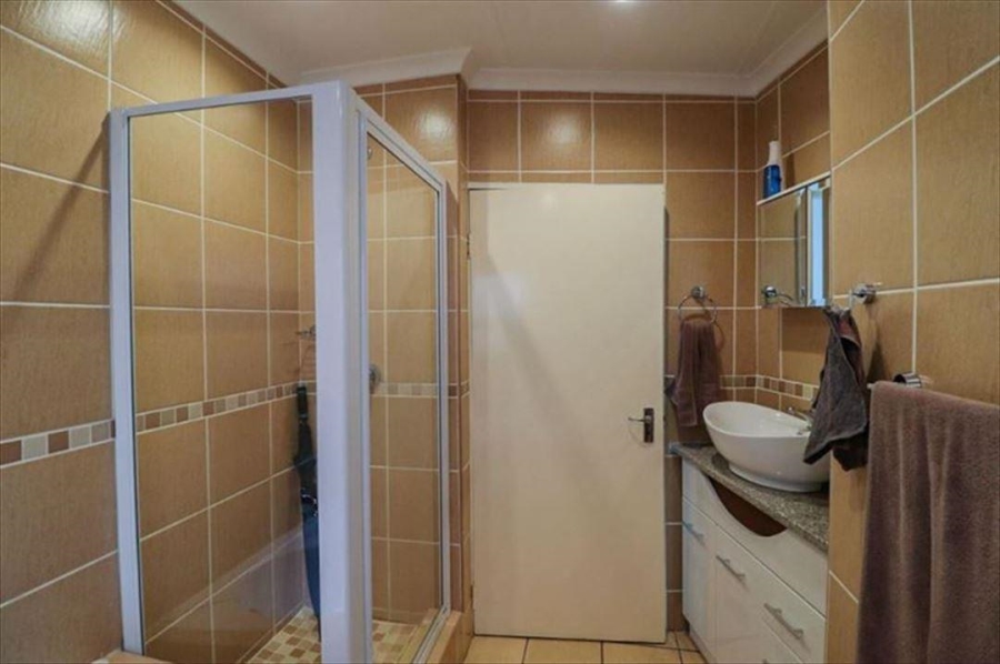 3 Bedroom Property for Sale in Glen Marais Gauteng