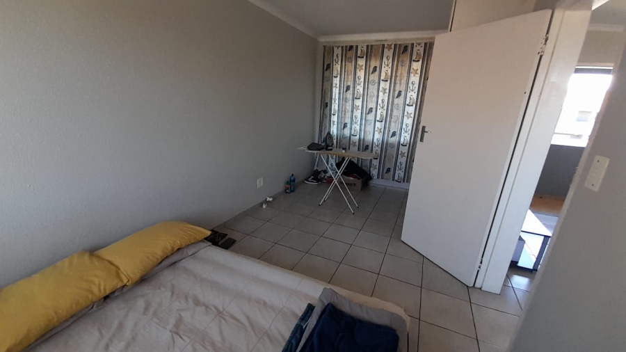 1 Bedroom Property for Sale in Glen Marais Gauteng