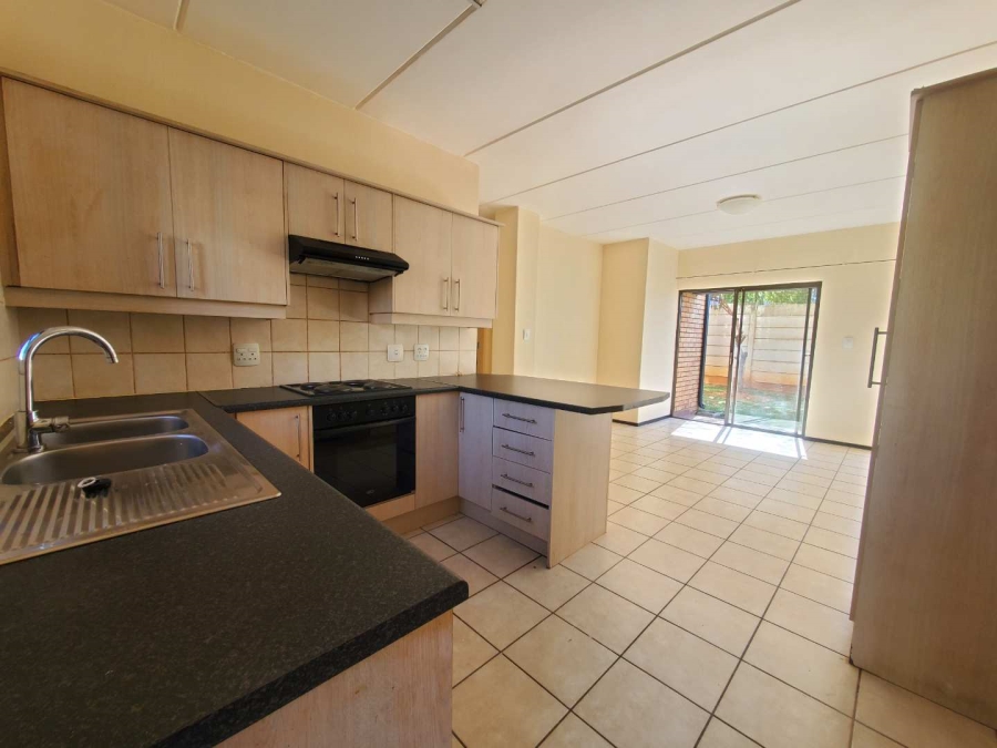 2 Bedroom Property for Sale in North Riding Gauteng
