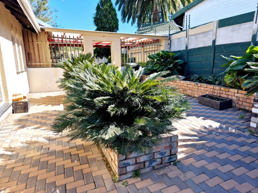 3 Bedroom Property for Sale in Brackendowns Gauteng