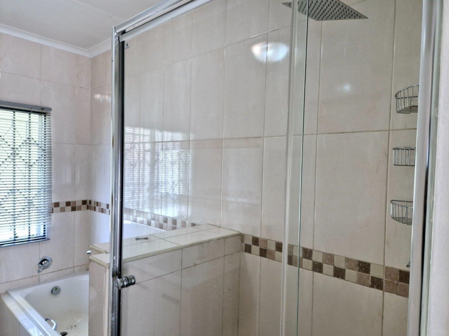 3 Bedroom Property for Sale in Brackendowns Gauteng