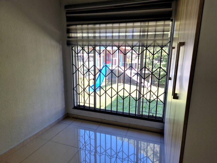3 Bedroom Property for Sale in Brackendowns Gauteng