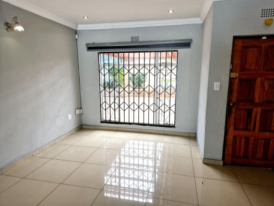 3 Bedroom Property for Sale in Brackendowns Gauteng