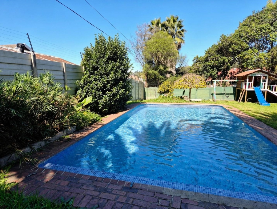3 Bedroom Property for Sale in Brackendowns Gauteng