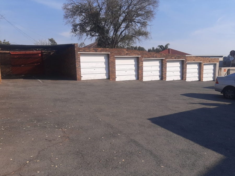 2 Bedroom Property for Sale in Townsview Gauteng