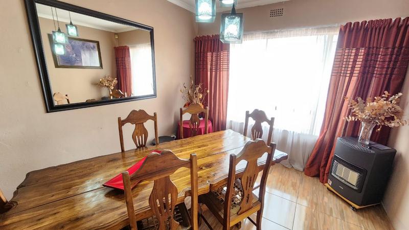 3 Bedroom Property for Sale in Verwoerdpark Gauteng