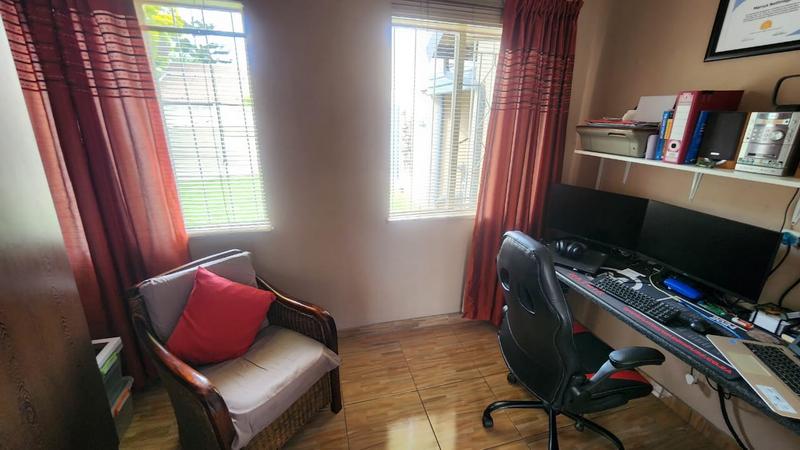 3 Bedroom Property for Sale in Verwoerdpark Gauteng