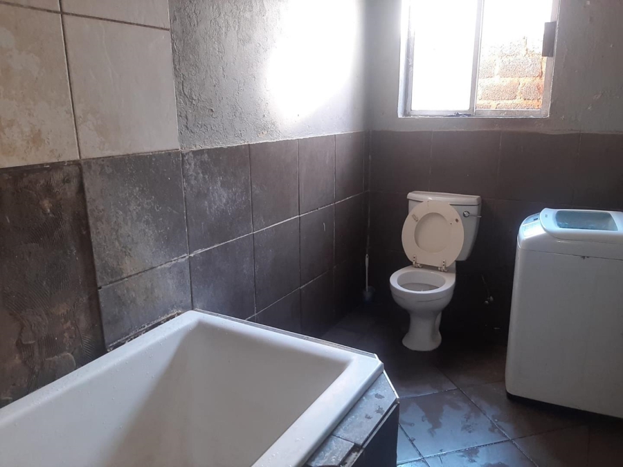 12 Bedroom Property for Sale in Kenilworth Gauteng