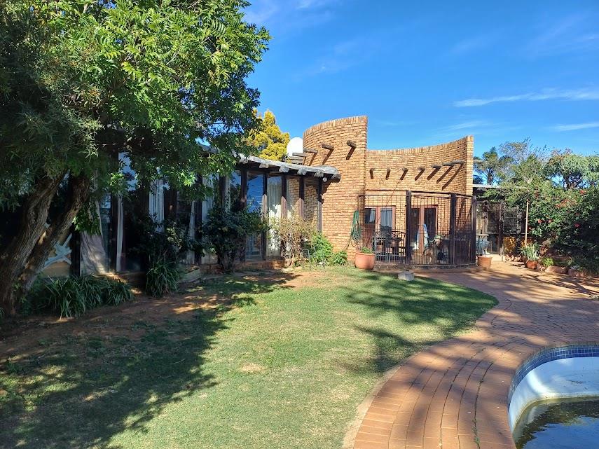 4 Bedroom Property for Sale in Glenvista Gauteng