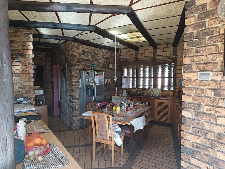 4 Bedroom Property for Sale in Glenvista Gauteng