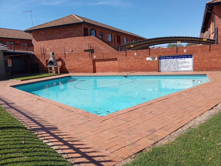 To Let 3 Bedroom Property for Rent in Florentia Gauteng