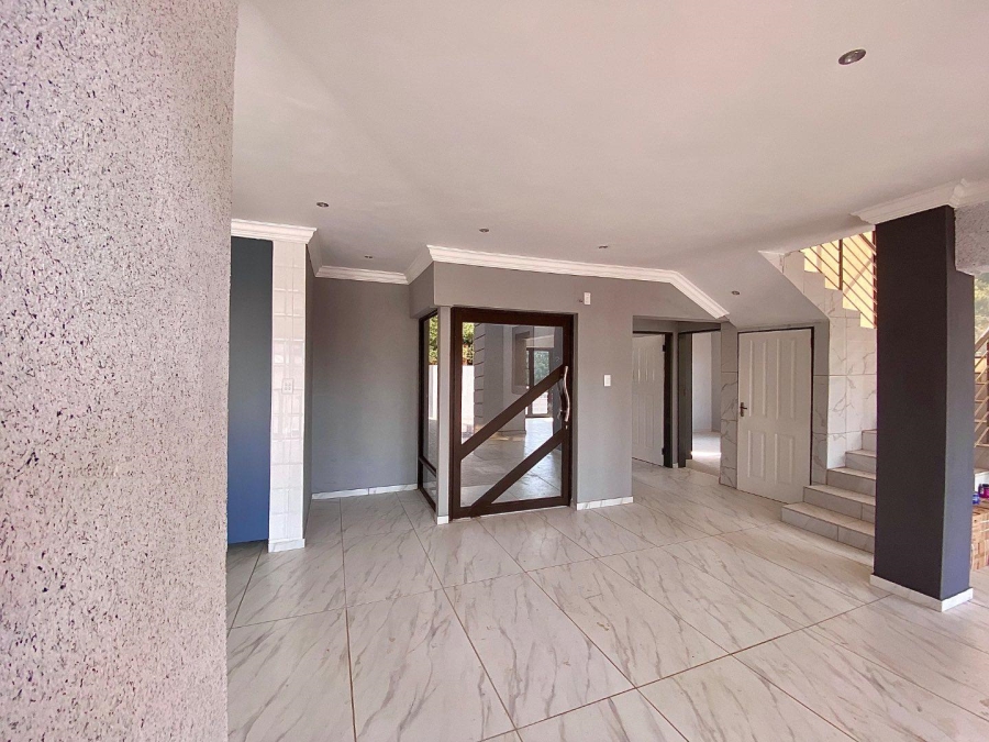 5 Bedroom Property for Sale in Zambezi Manor Lifestyle Estate Gauteng