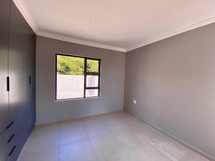 5 Bedroom Property for Sale in Zambezi Manor Lifestyle Estate Gauteng