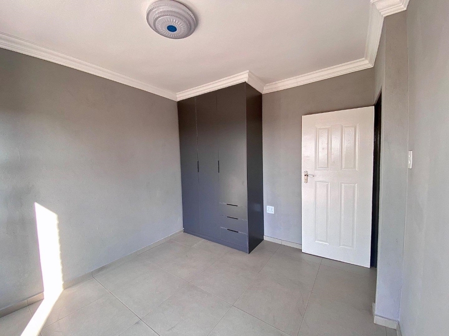 5 Bedroom Property for Sale in Zambezi Manor Lifestyle Estate Gauteng
