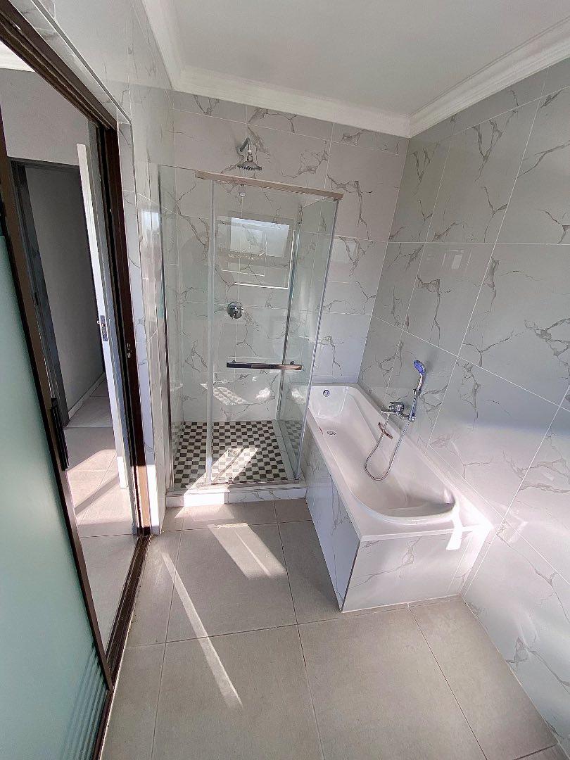 5 Bedroom Property for Sale in Zambezi Manor Lifestyle Estate Gauteng