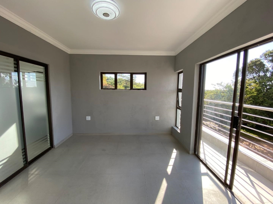 5 Bedroom Property for Sale in Zambezi Manor Lifestyle Estate Gauteng