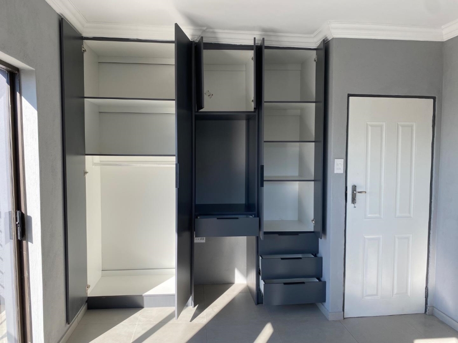 5 Bedroom Property for Sale in Zambezi Manor Lifestyle Estate Gauteng