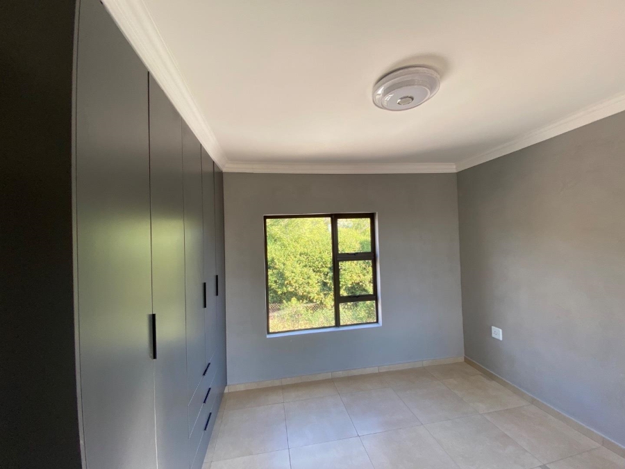 5 Bedroom Property for Sale in Zambezi Manor Lifestyle Estate Gauteng