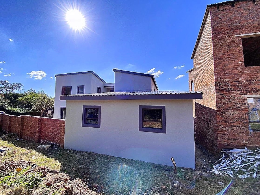 5 Bedroom Property for Sale in Zambezi Manor Lifestyle Estate Gauteng