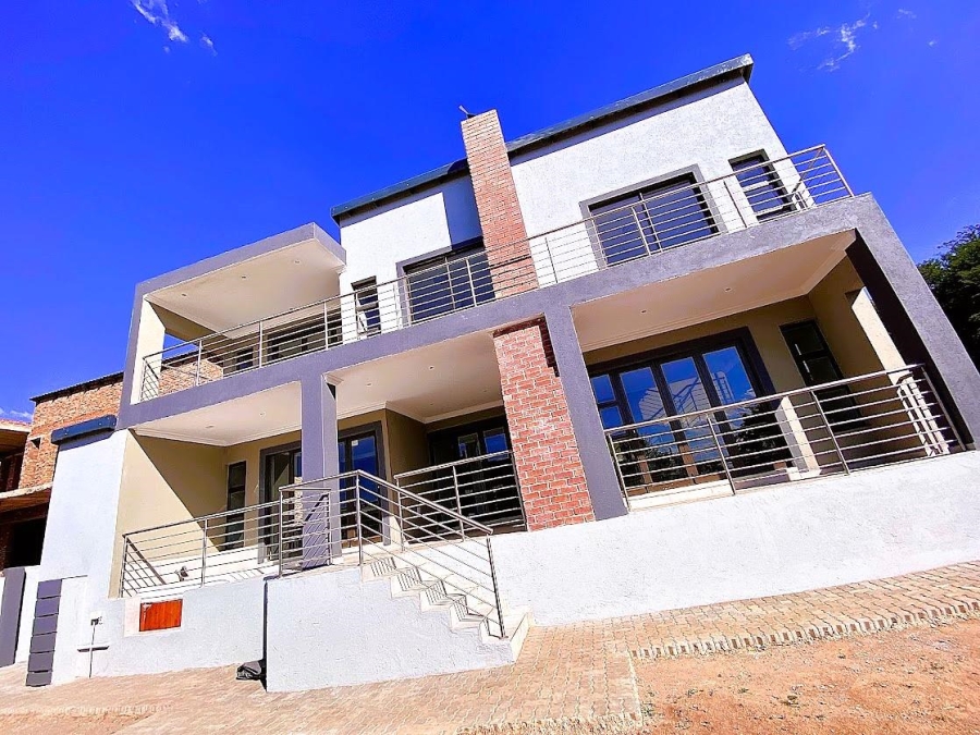 5 Bedroom Property for Sale in Zambezi Manor Lifestyle Estate Gauteng