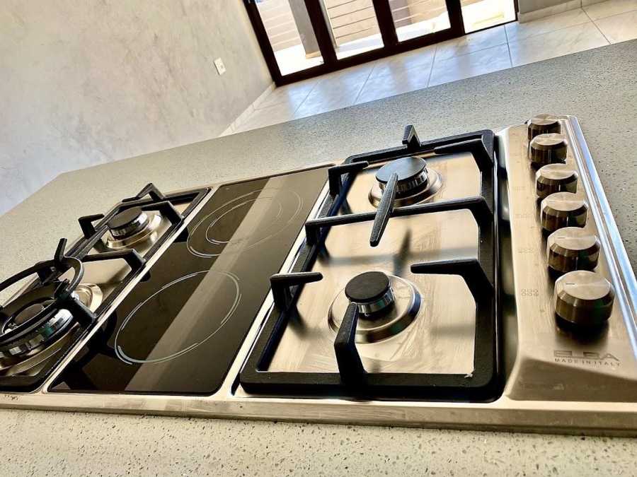 5 Bedroom Property for Sale in Montana Gauteng