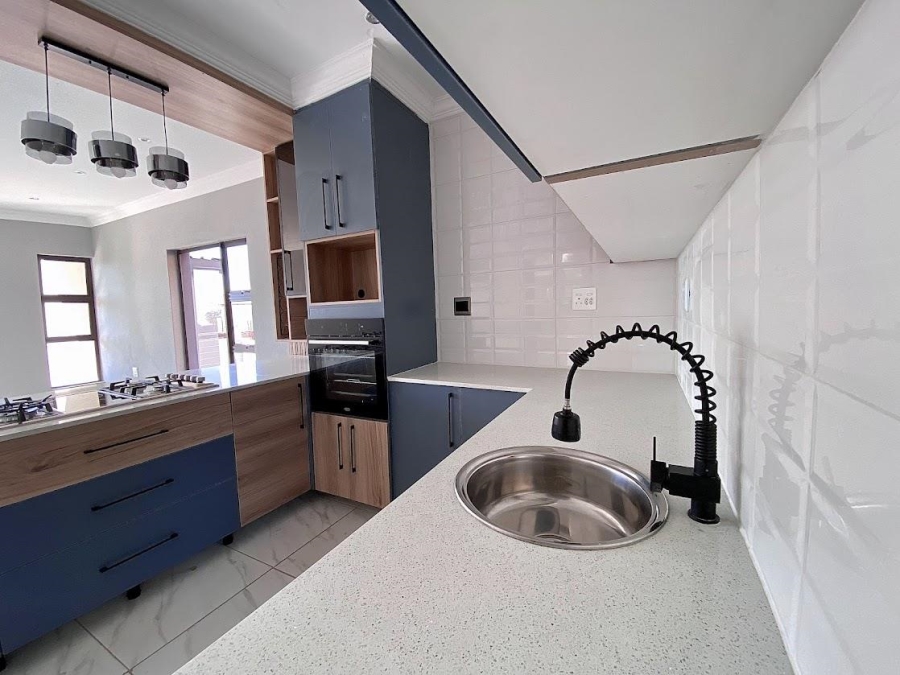 5 Bedroom Property for Sale in Montana Gauteng