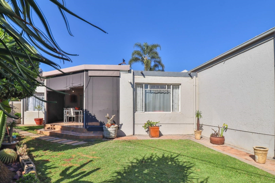 3 Bedroom Property for Sale in Faerie Glen Gauteng