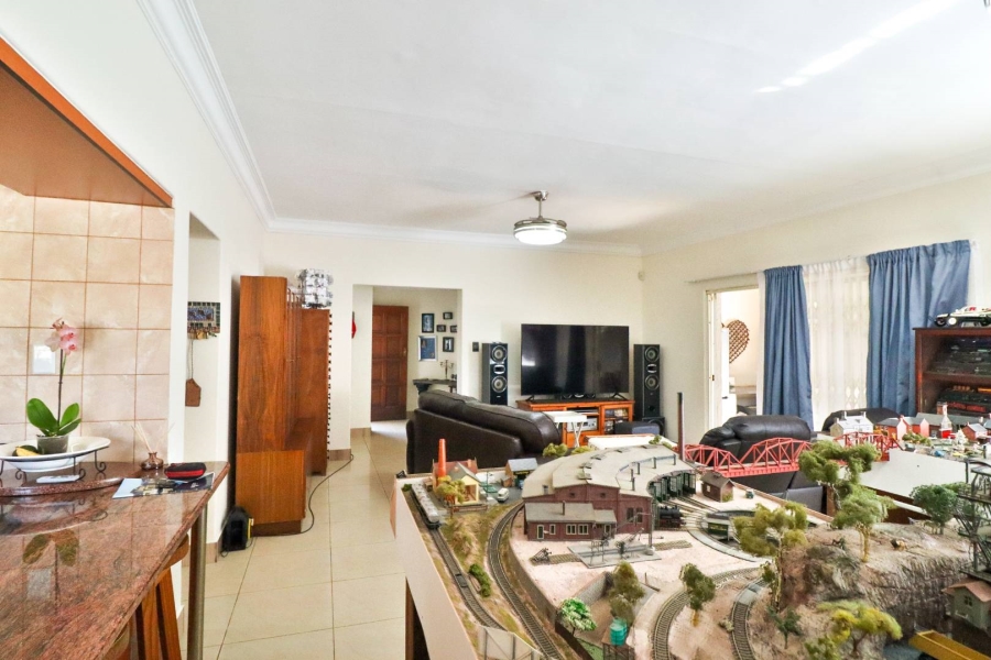 3 Bedroom Property for Sale in Faerie Glen Gauteng
