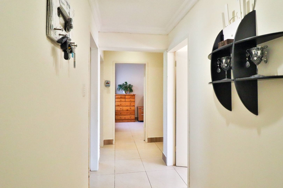3 Bedroom Property for Sale in Faerie Glen Gauteng