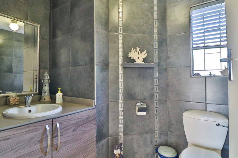 3 Bedroom Property for Sale in Faerie Glen Gauteng