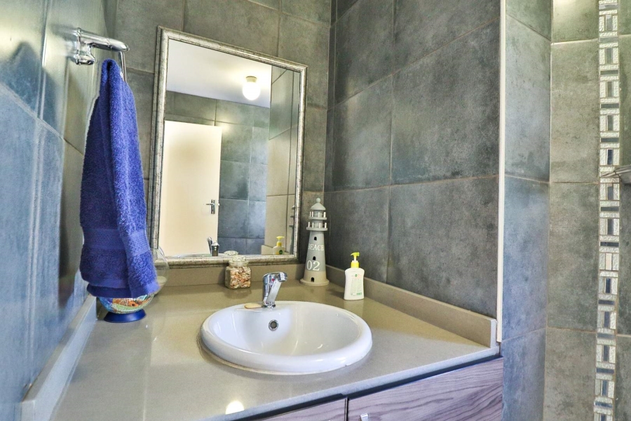 3 Bedroom Property for Sale in Faerie Glen Gauteng