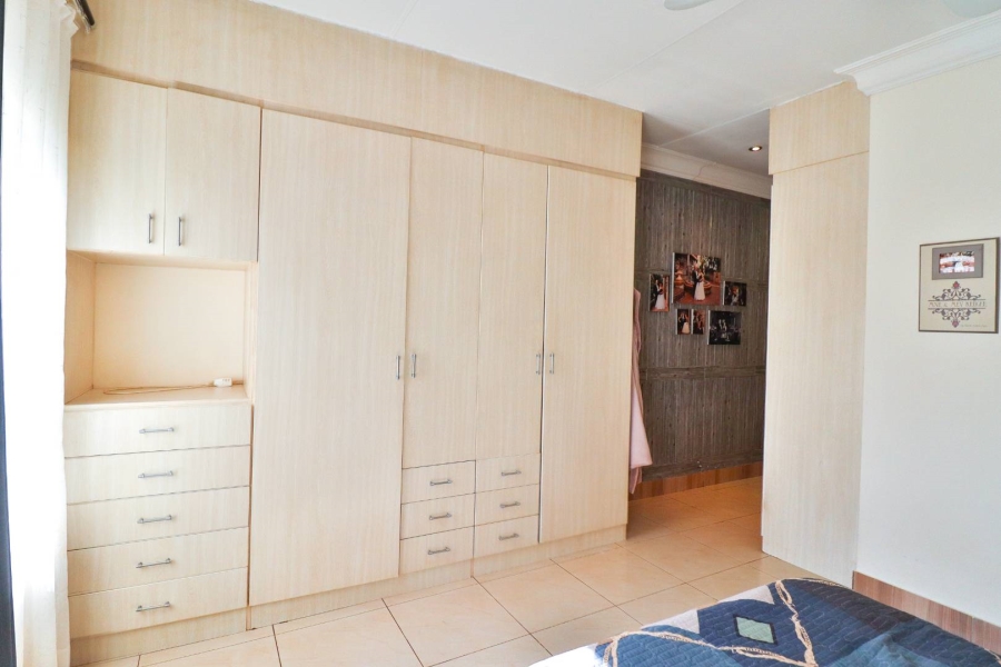 3 Bedroom Property for Sale in Faerie Glen Gauteng