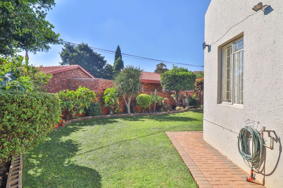 3 Bedroom Property for Sale in Faerie Glen Gauteng