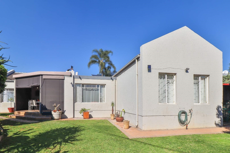 3 Bedroom Property for Sale in Faerie Glen Gauteng