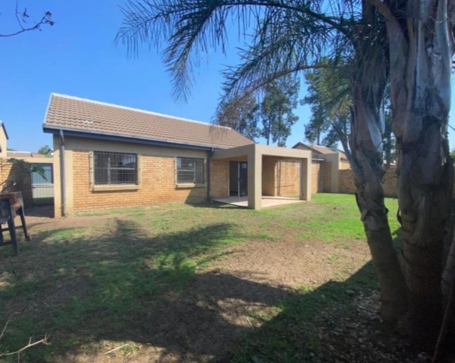 2 Bedroom Property for Sale in Equestria Gauteng
