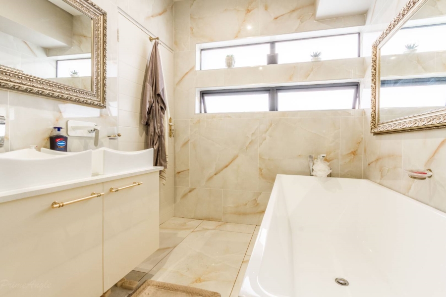 3 Bedroom Property for Sale in Equestria Gauteng