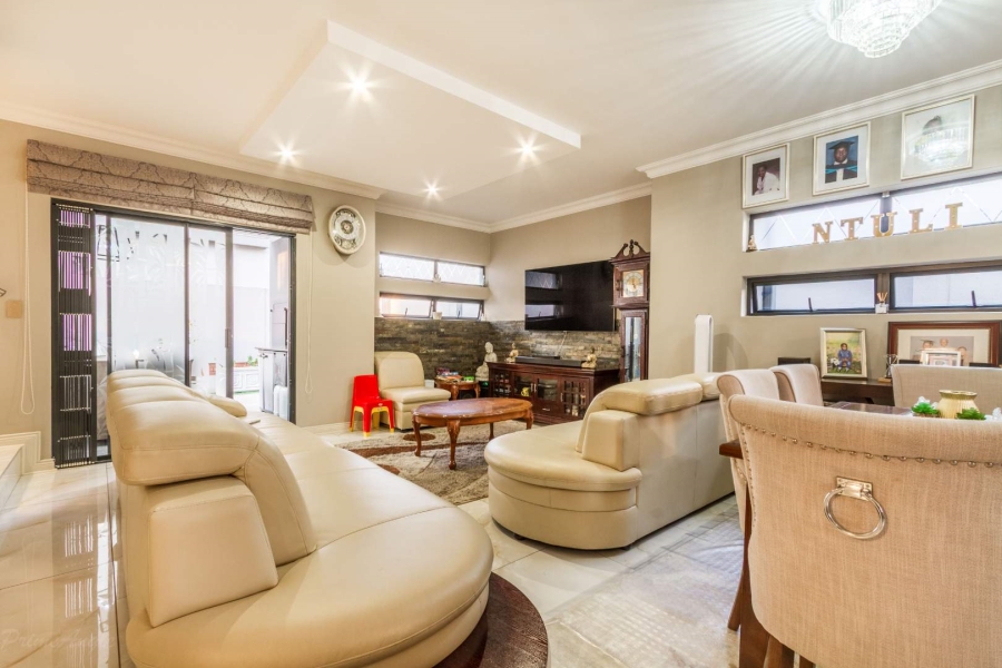3 Bedroom Property for Sale in Equestria Gauteng