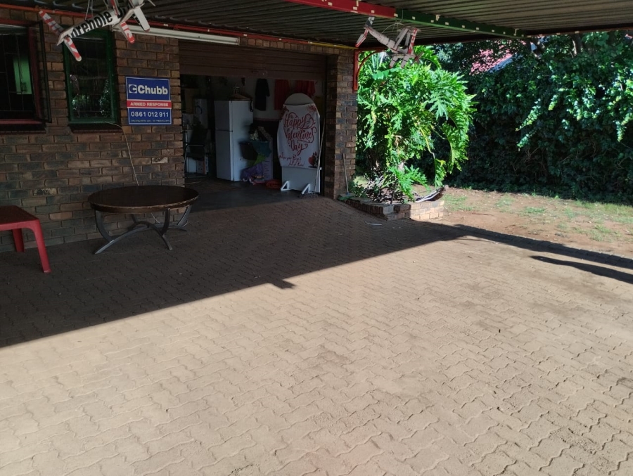 3 Bedroom Property for Sale in Kirkney Ext 5 Gauteng