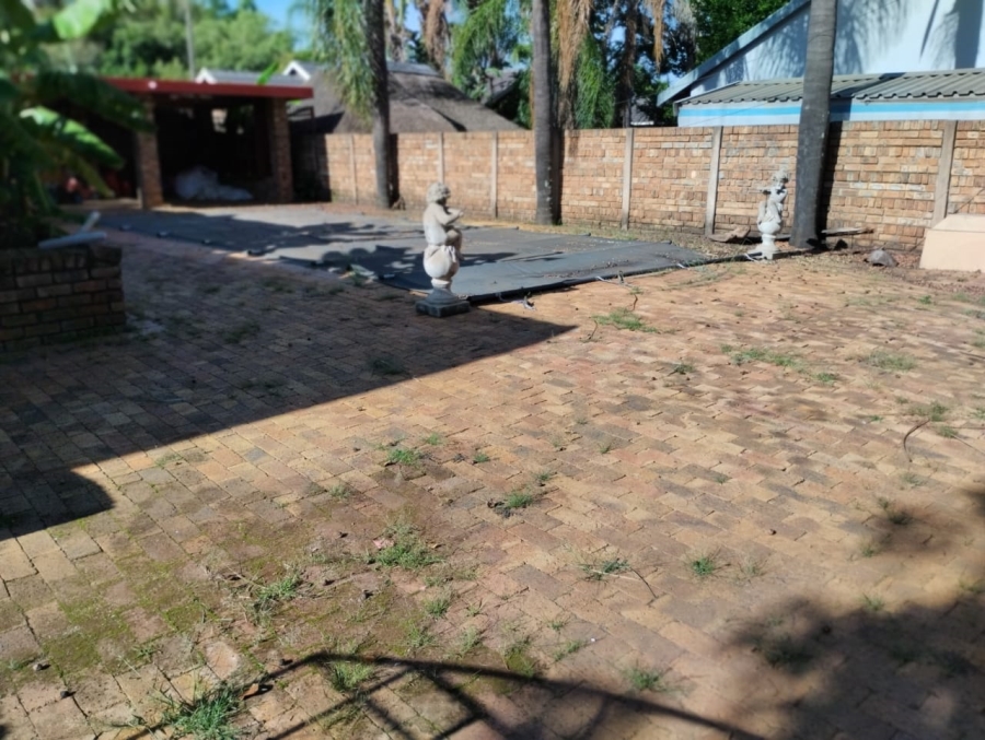3 Bedroom Property for Sale in Kirkney Ext 5 Gauteng