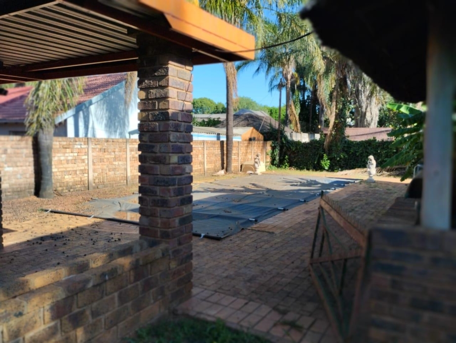 3 Bedroom Property for Sale in Kirkney Ext 5 Gauteng
